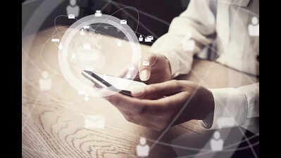 Maharashtra issues social media guidelines for government employees, bars criticism of policies
