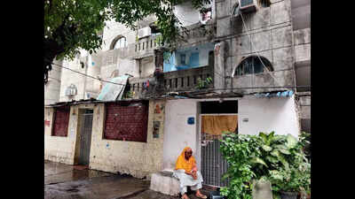 NDMC starts evacuation of unsafe buildings in Lutyens’ Delhi amid residents’ opposition