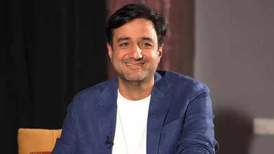 'Such a ride' - Siddharth Anand calls Saiyaara Mohit Suri’s best film, Lauds debutants Ahaan Panday and Aneet Padda