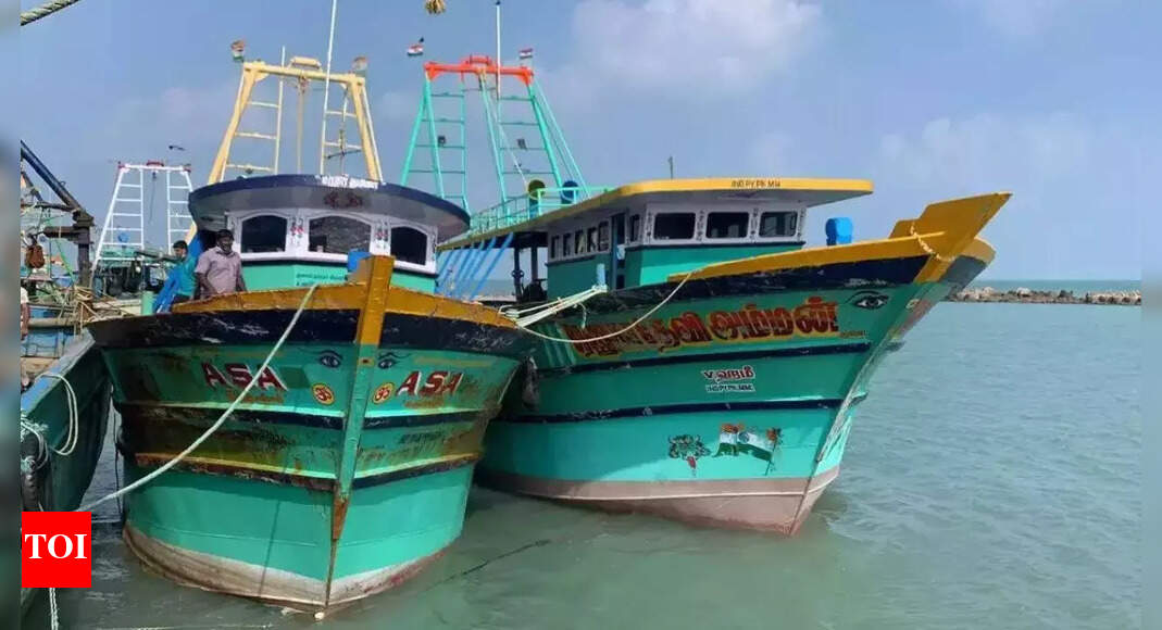 Tamil Nadu: 5 fishermen held by Sri Lankan Navy for crossing International Maritime Boundary Line; fishing body seeks Centre’s help