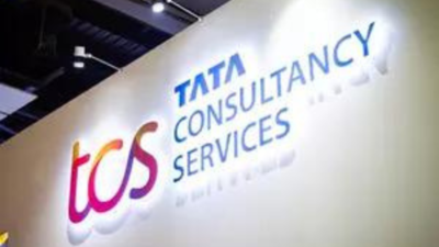 TCS stock slumps! IT firm's shares plunge 33% from lifetime high, down 25% in 2025; amidst layoffs news, will bearish trend continue?