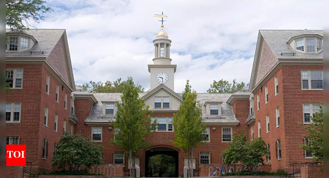 Brown University is taking out huge loans — is this a warning for US colleges? 