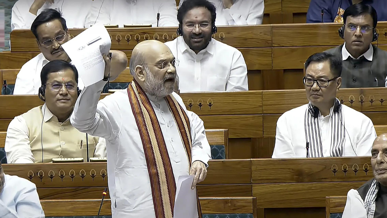 Amit Shah comes to Lok Sabha armed with proof on Pahalgam attackers | India  News - Times of India