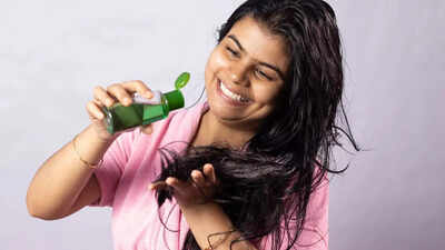 Want to reverse grey hair naturally? Try this viral homemade hair oil