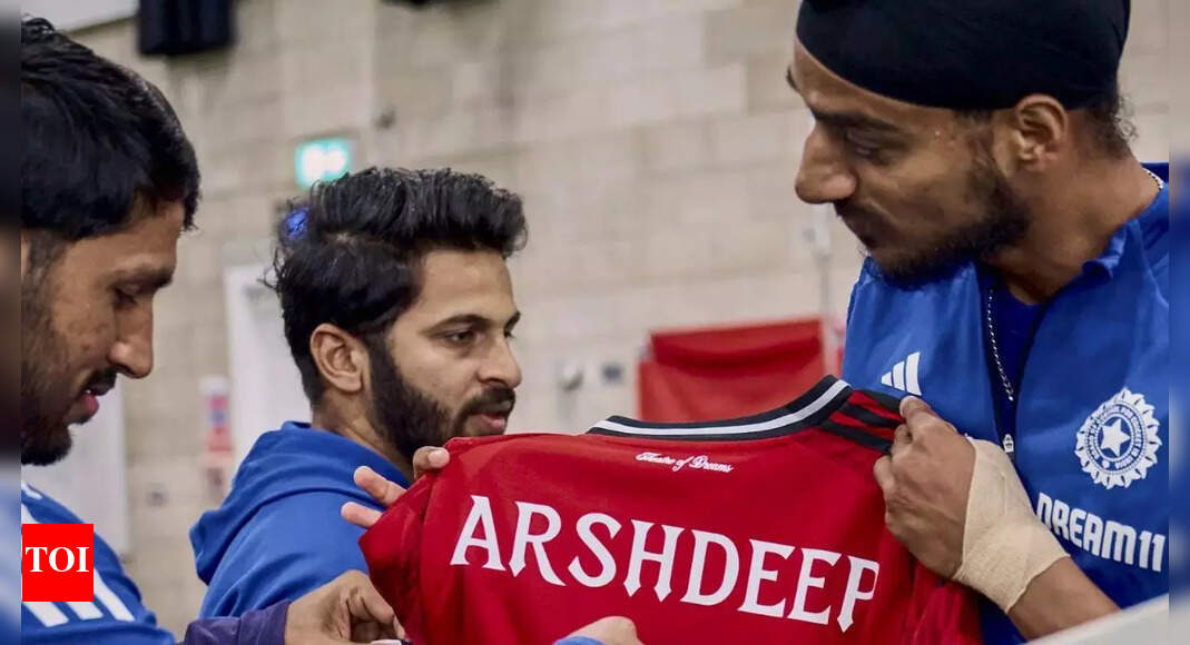 IND vs ENG: Hilarious! Arshdeep Singh, Dhruv Jurel react to shirt worth Rs 3 Lakh in England market | Cricket News – Times of India
