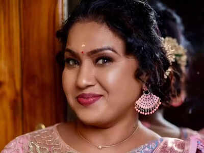 Actress Meena Sellamuthu shares emotional farewell to Baakiyalakshmi: ‘Everyone said goodbye with tears and tears!’