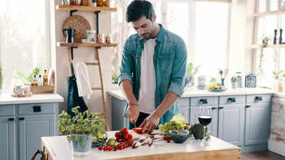 5 powerful benefits of cooking at home, according to top cardiac surgeon