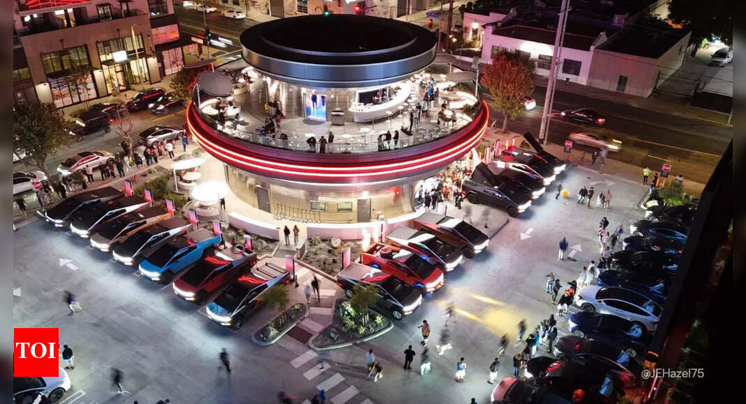 “İnsanları Mars’a göndermeyi başarırsanız …”: Elon Musk’tan Tesla Diner’a karşı protesto sakinleri; Sürekli boynuz, büyük trafik