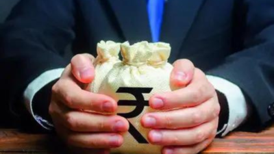 Centre's fiscal deficit hits 17.9% of full-year target in Q1; higher spending lifts gap to Rs 2.8 lakh crore: CGA data
