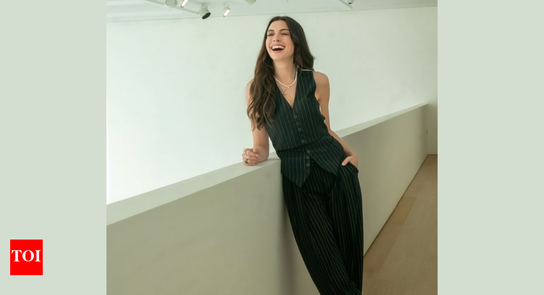 7 fashion tips to borrow from Anne Hathaway’s iconic style |