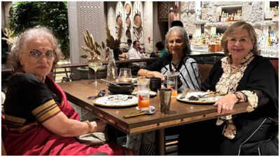 Asha Parekh's picture with Helen and Waheeda Rehman from their dinner outing has fans commenting 'legendary icons,' 'classy ladies'