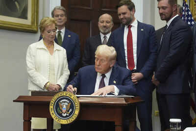 Trade war: ‘Major success’ or ‘factless turbulence’? Here's how nations reacted to Trump's new tariffs