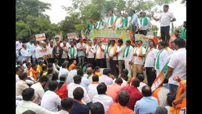 BJP protests against govt’s handling of agri and land rights issues