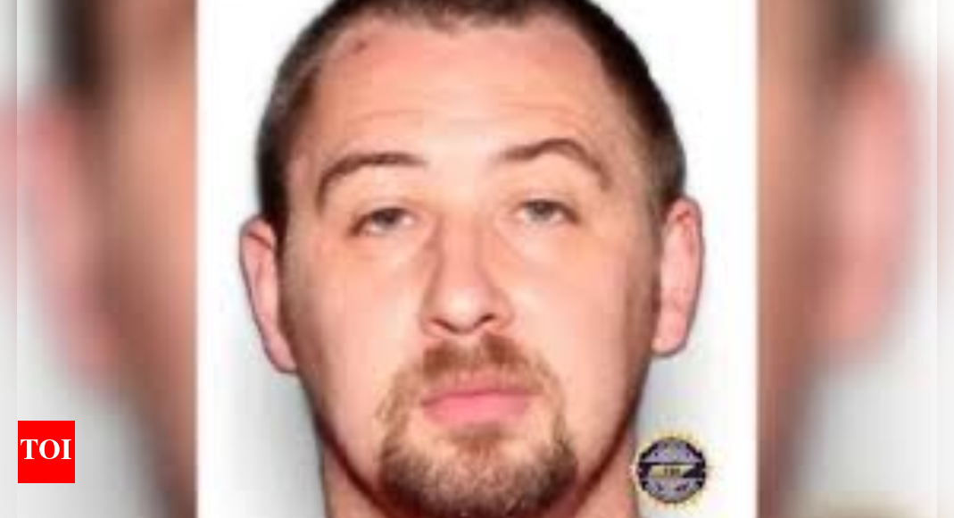 Tennessee murders: Four family members killed, baby abandoned; manhunt launched for armed suspect