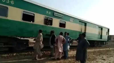 Islamabad Express derails: 25 injured; coaches came off near Kala Shah Kaku