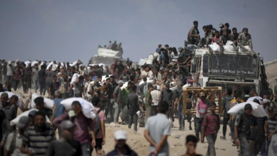  Israel airdrops aid in Gaza; dismisses 'starving' Palestinians claims
