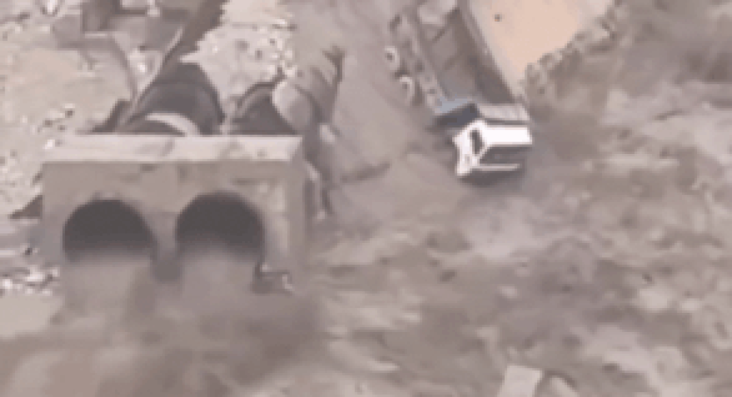 Himachal flashfloods: Cofferdam bursts at power site; vehicles swept away in Kullu