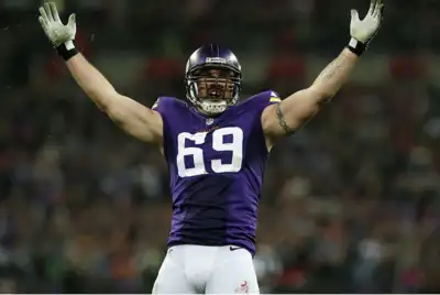  Fans call Jared Allen’s Hall of Fame speech one of the most beautiful ever heard