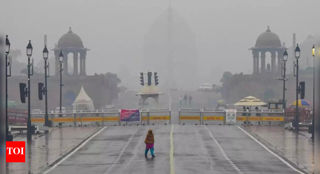 Overnight rains cause waterlogging in parts of Delhi; more showers expected