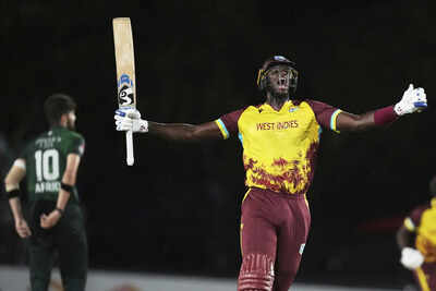 3 runs needed in 1 ball! Jason Holder pulls off last-ball heroic as Pakistan handed first loss in T20I series - Watch