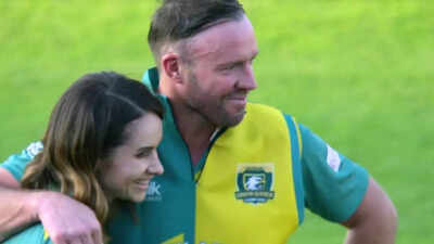 Watch: 41-year-old AB de Villiers flaunts his 'aura' in viral celebration after WCL 2025 title