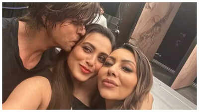 Shah Rukh Khan has an adorable request for wife Gauri Khan after his National Award win: "Please brag about me..."