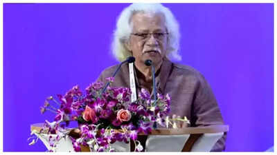  Adoor Gopalakrishnan on SC filmmakers, women directors; sparks controversy