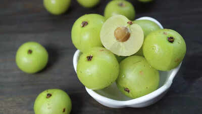 Low blood pressure, acidity and other side effects of eating too much amla