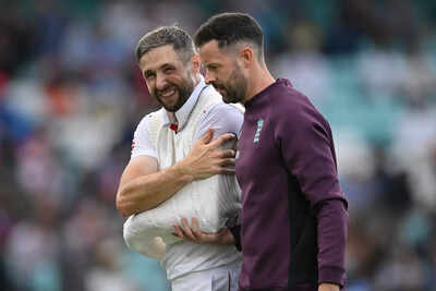 IND vs ENG 5th Test: 'Hope it doesn't come down to him' - Nasser Hussain warns England ahead of letting Chris Woakes bat