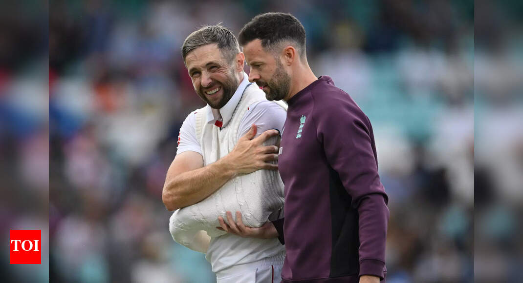 'Hope it doesn't come down to him' - Nasser Hussain warns England ahead of letting Chris Woakes bat