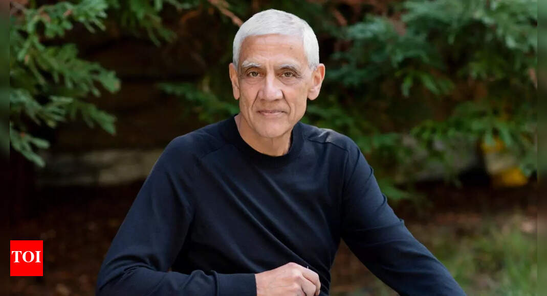 Billionaire Vinod Khosla says “College degrees are dead” as AI will disrupt education and replace expert jobs