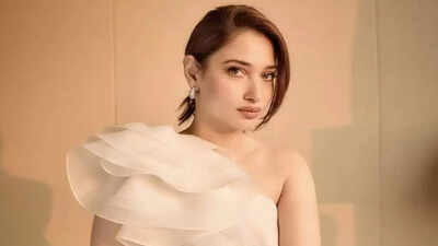 Tamannaah Bhatia reveals why celebrities remain silent about their cosmetic surgeries: 'Wo kuch kahenge toh...'