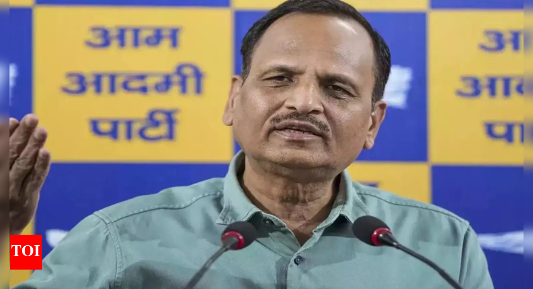 Special court accepts CBI closure report in PWD hiring case against AAP leader Satyendar Jain