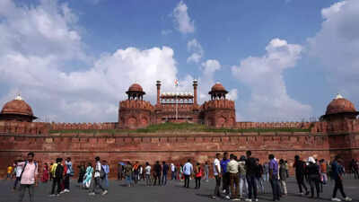 Security lapse at Red Fort: Dummy bomb goes undetected in security drill; 7 personnel suspended