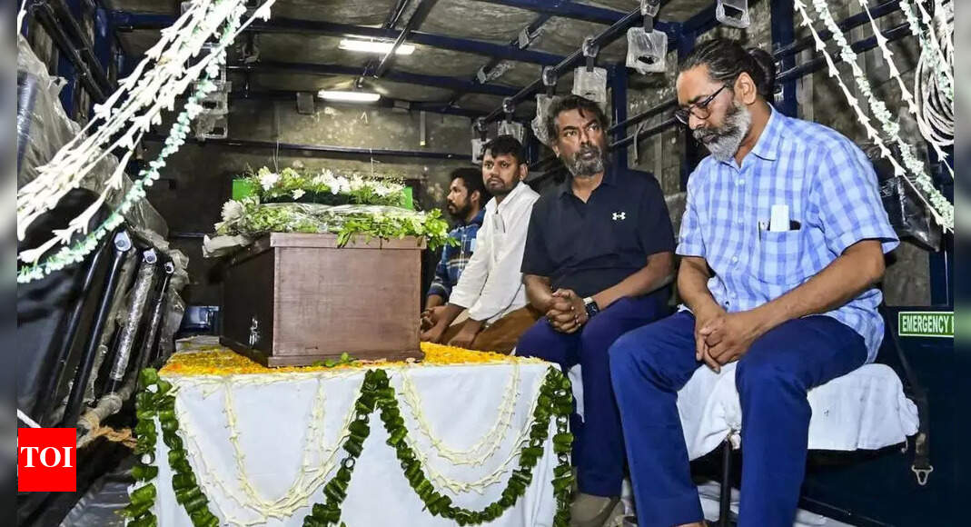 'Toughest days of my life': Hemant Soren pens emotional note after father's death