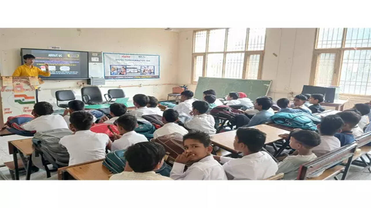 Kerala schools plan to scrap backbenches: What this quiet reform could mean  for classroom learning - Times of India