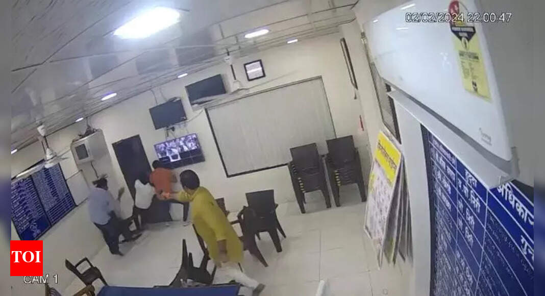 Bombay high court rejects bail application of former BJP MLA Ganpat Gaikwad in police station firing case thumbnail