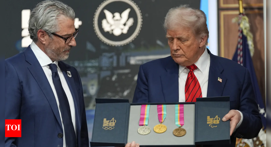 “Onları atletik olarak kazandığımı söyleyebilirim”: 1984 Olimpiyat madalyalarını aldıktan sonra Trump şakaları; Yeni Görev Gücü ile 2028 Oyunlara Hazırlanın