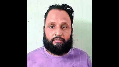 Man vanishes for 15 years after abducting employer's wife; becomes astrologer, nabbed as he returns to Surat to meet nephew