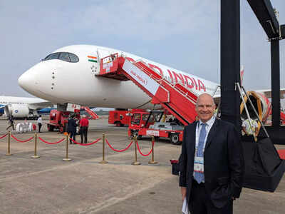 ’ CEO tries to win back flyers’ faith