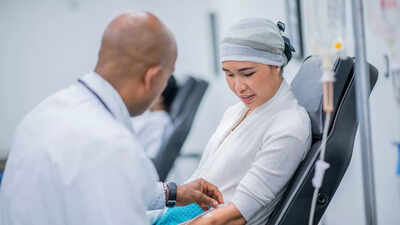 Chemotherapy vs. Immunotherapy: Comparing effectiveness, side effects, and cancer treatment outcomes