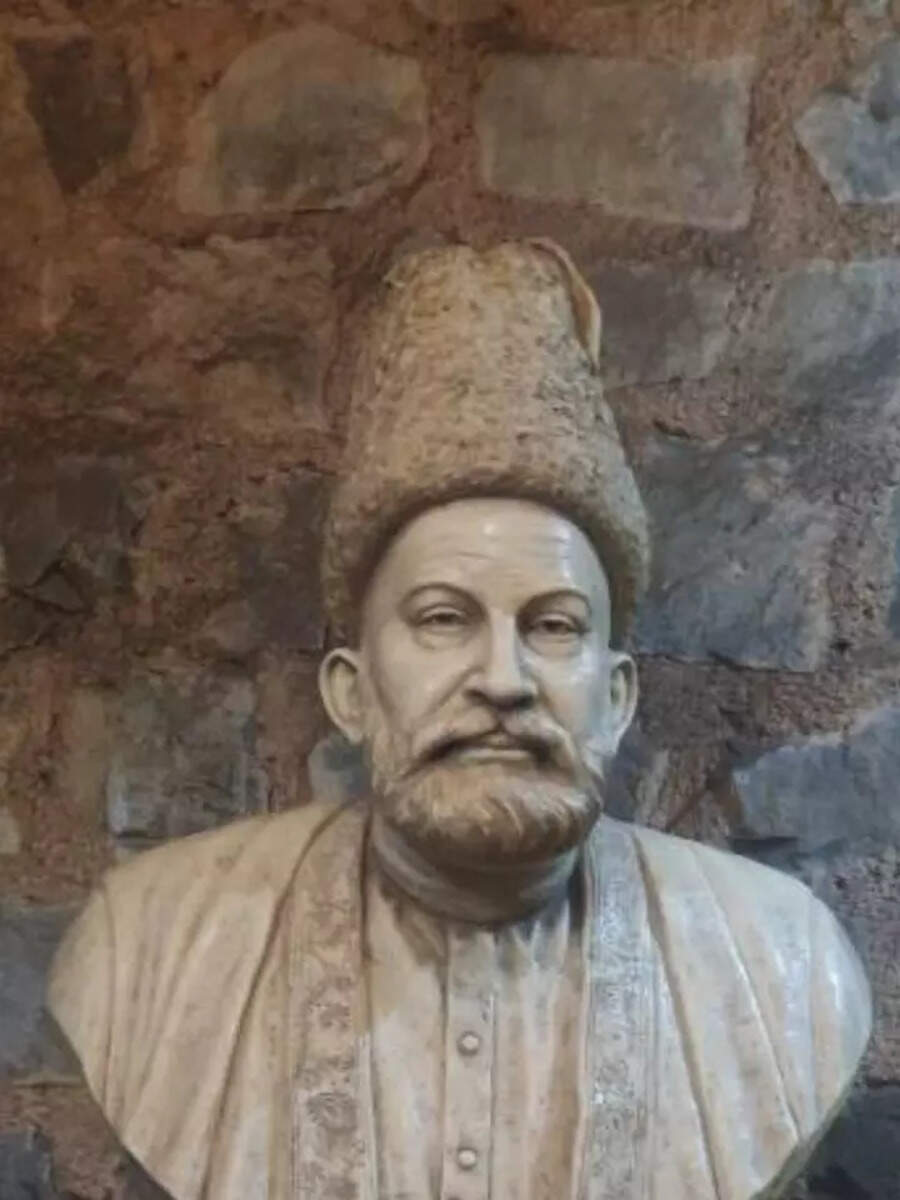 10 beautiful shayaris on love by Mirza Ghalib | Times of India