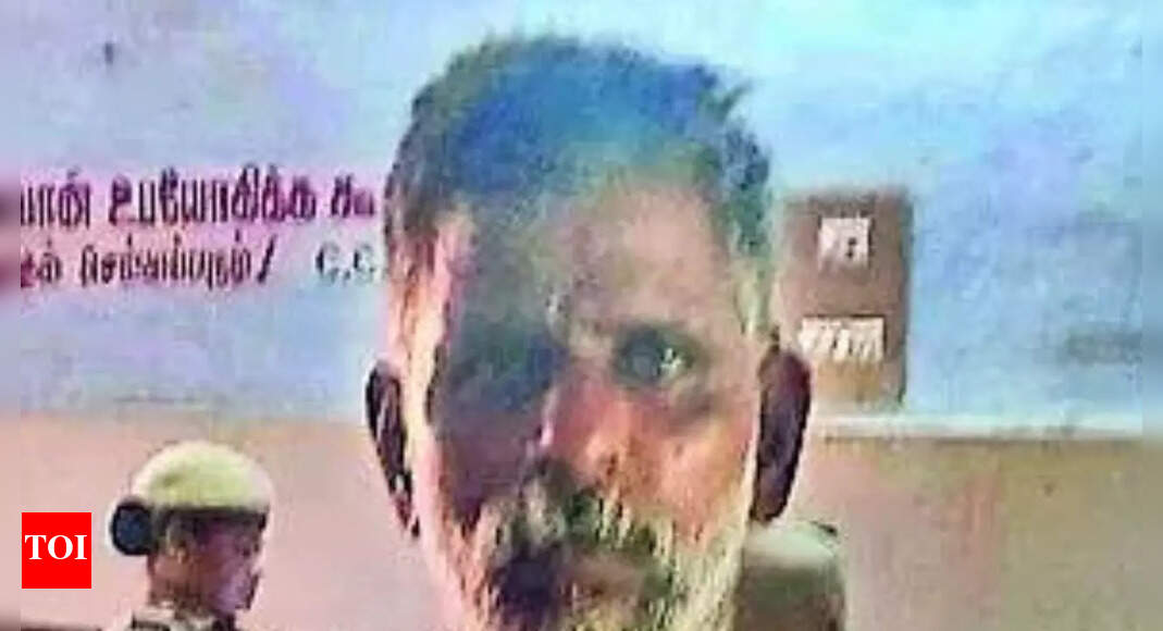 Chased by 25 men, 60-year-old found dead at police station