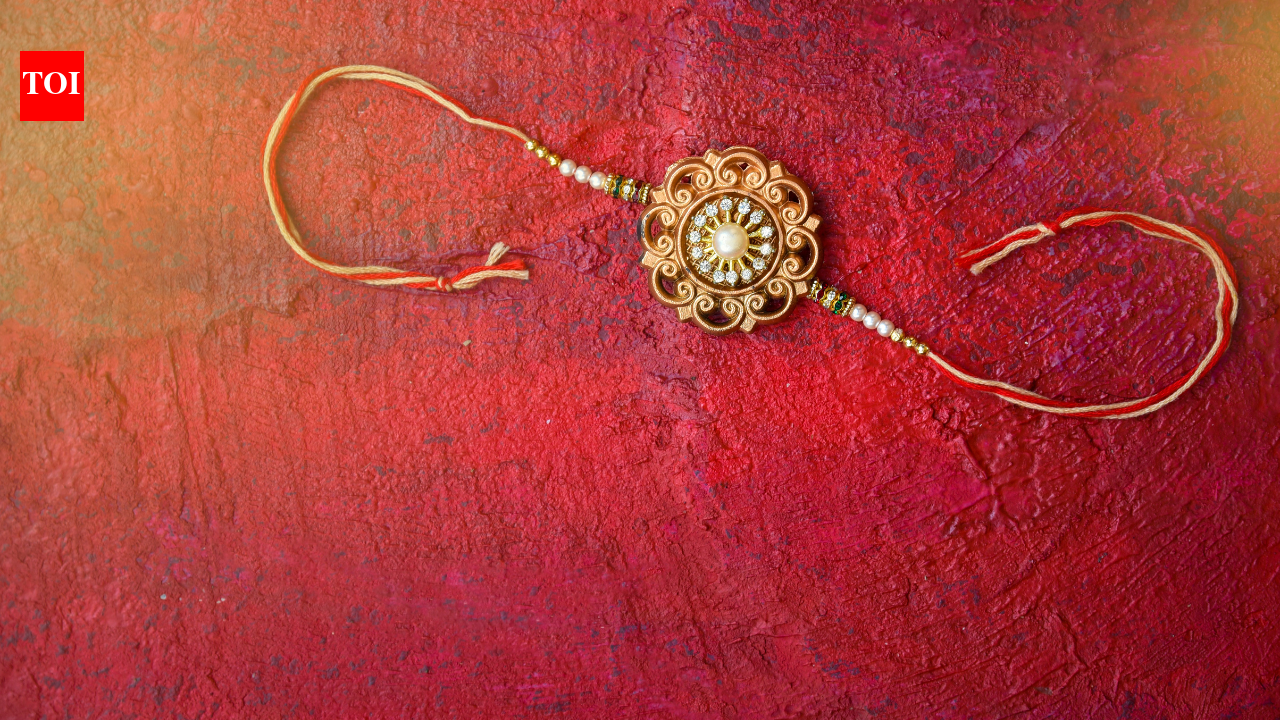 What is the Raksha Sutra mantra? And why it should be recited while ...