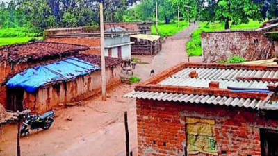 'Still living like pre-Independence era': Trucks stop in this Jharkhand village to help locals charge phones from vehicles; youth trek 6km daily