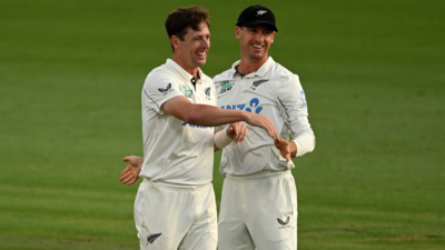 Matt Henry and Zakary Foulkes run riot as New Zealand crush Zimbabwe on Day 1