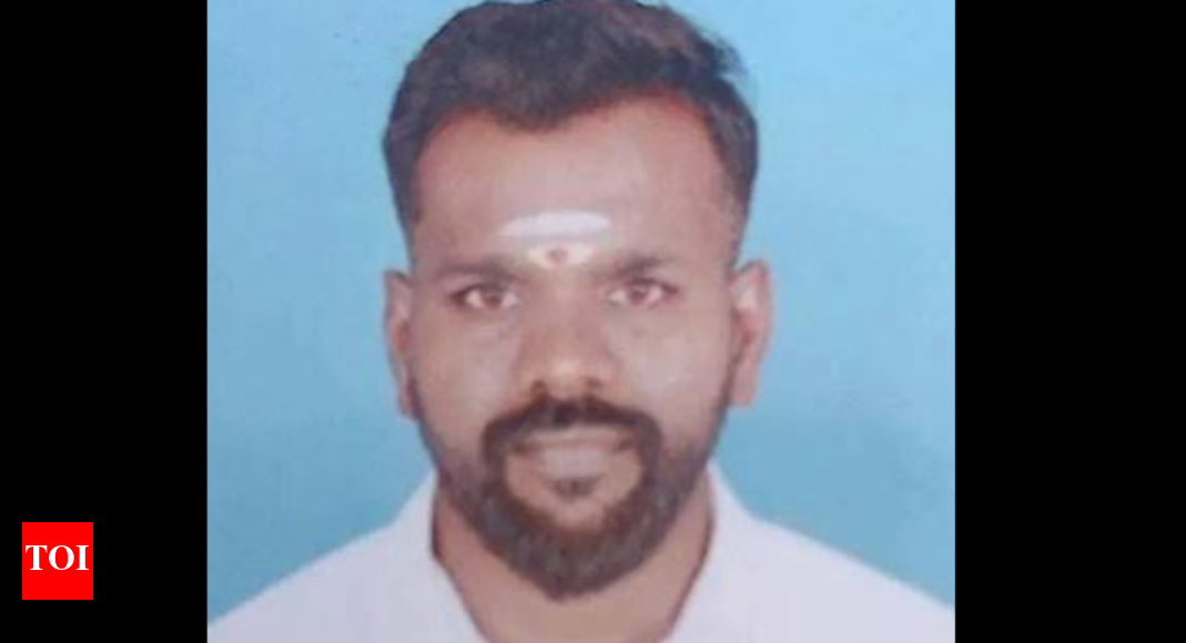 17 years after father’s murder, youth hacks dad’s killer to death