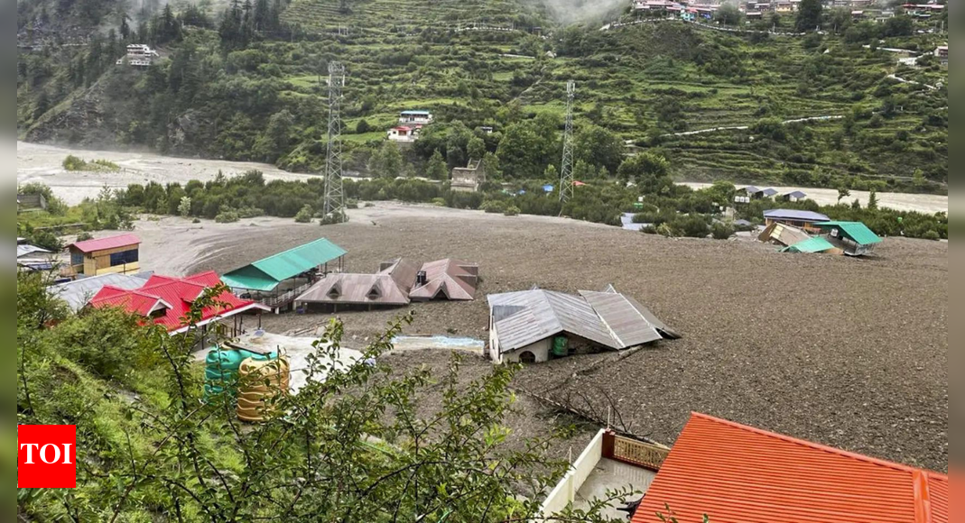 'It was like hills were chasing us': Friends who dodged death in Uttarkashi