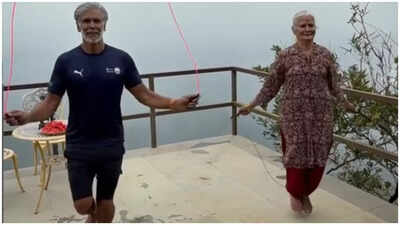 Milind Soman's mother does skipping every day even at 86