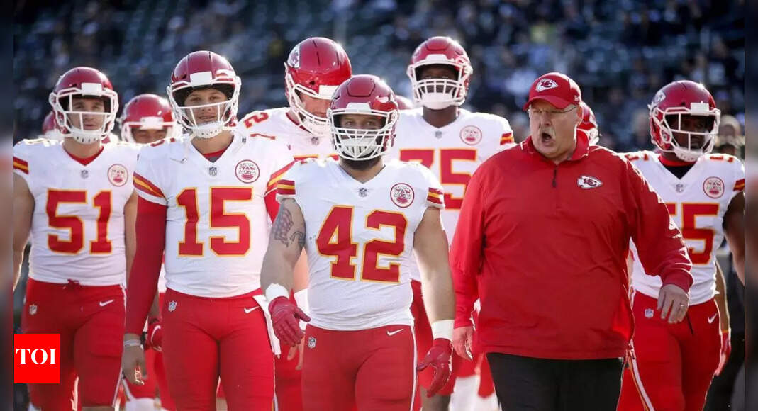 Kansas City, the dynasty part is over": Travis Kelce and Patrick Mahomes  hit with brutal 2025 prediction as Colin Cowherd slams Chiefs dominance |  NFL News - Times of India